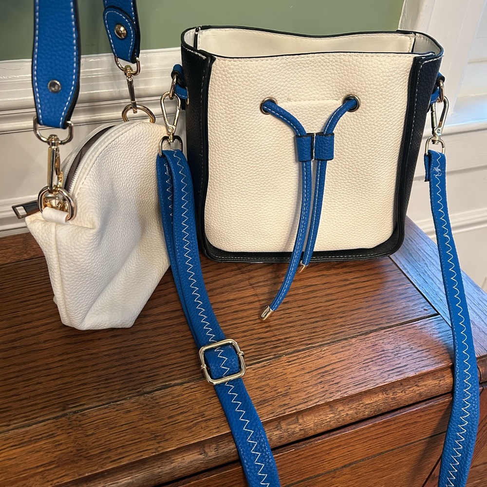 ⭐️2N1 Drawstring Single Handle Bucket Shoulder/Tote Bag with Pouch